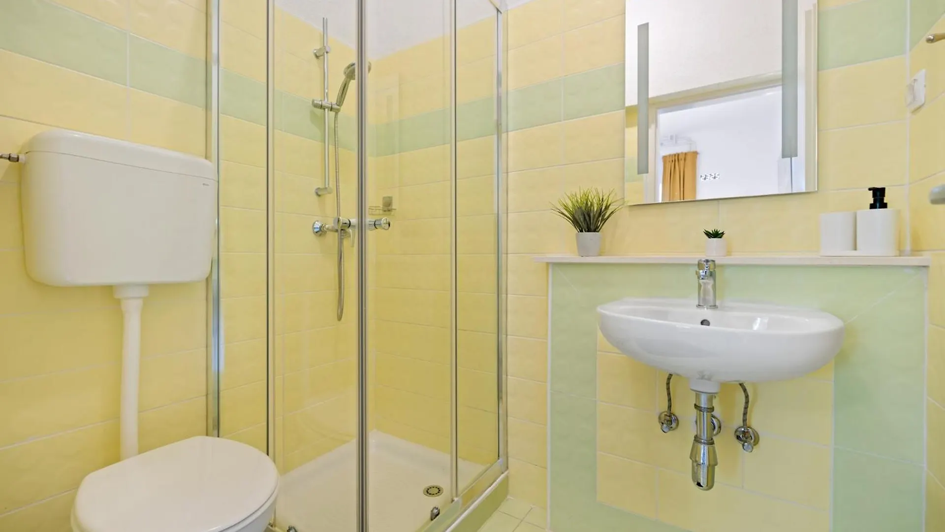 Apartments Leonardo Rabac