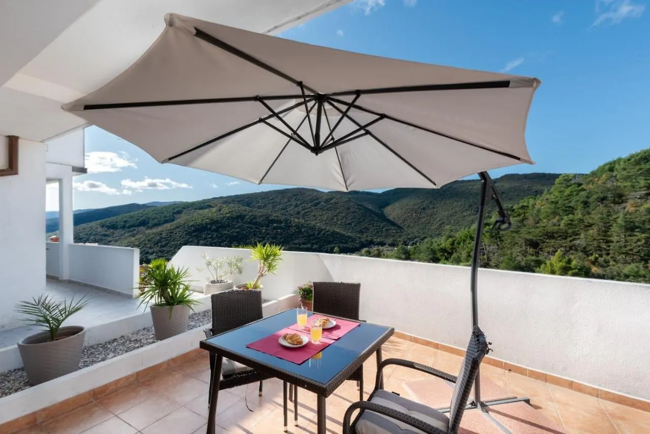 Apartments Leonardo Rabac